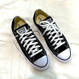 Converse men's size 11 Black low tops